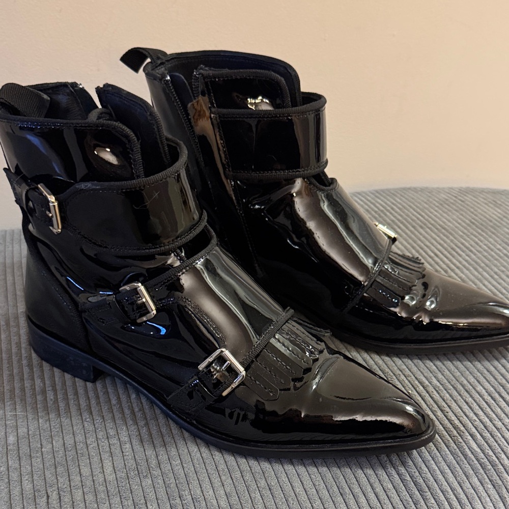 Massimo Dutti Shiny Black Buckle Boots